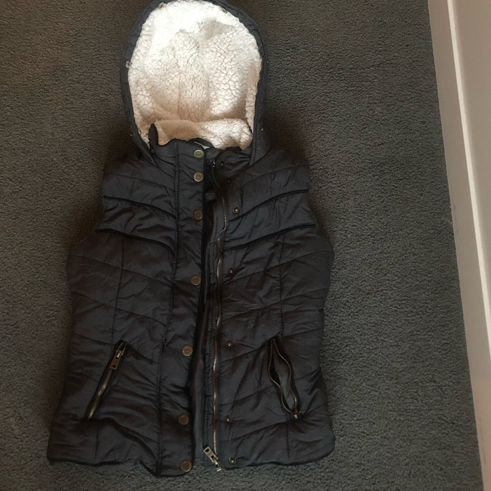 Sherpa hood vest